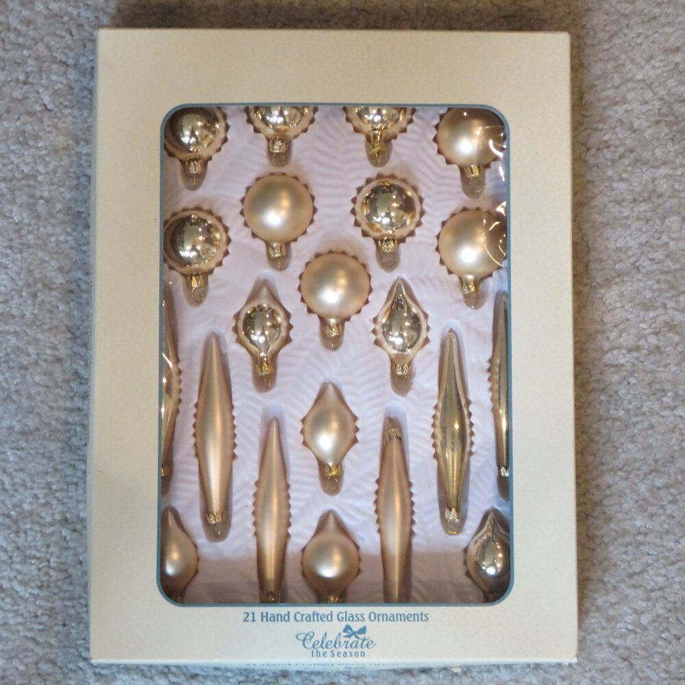 New in Box Celebrate the Season 21 Hand Crafted Glass Christmas Ornaments Gold